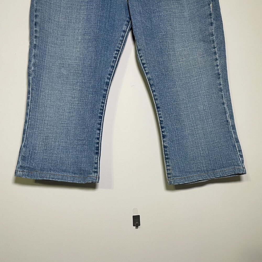 Women's Levi's 8M 515 Bootcut Jean Capris - Picture 5 of 11